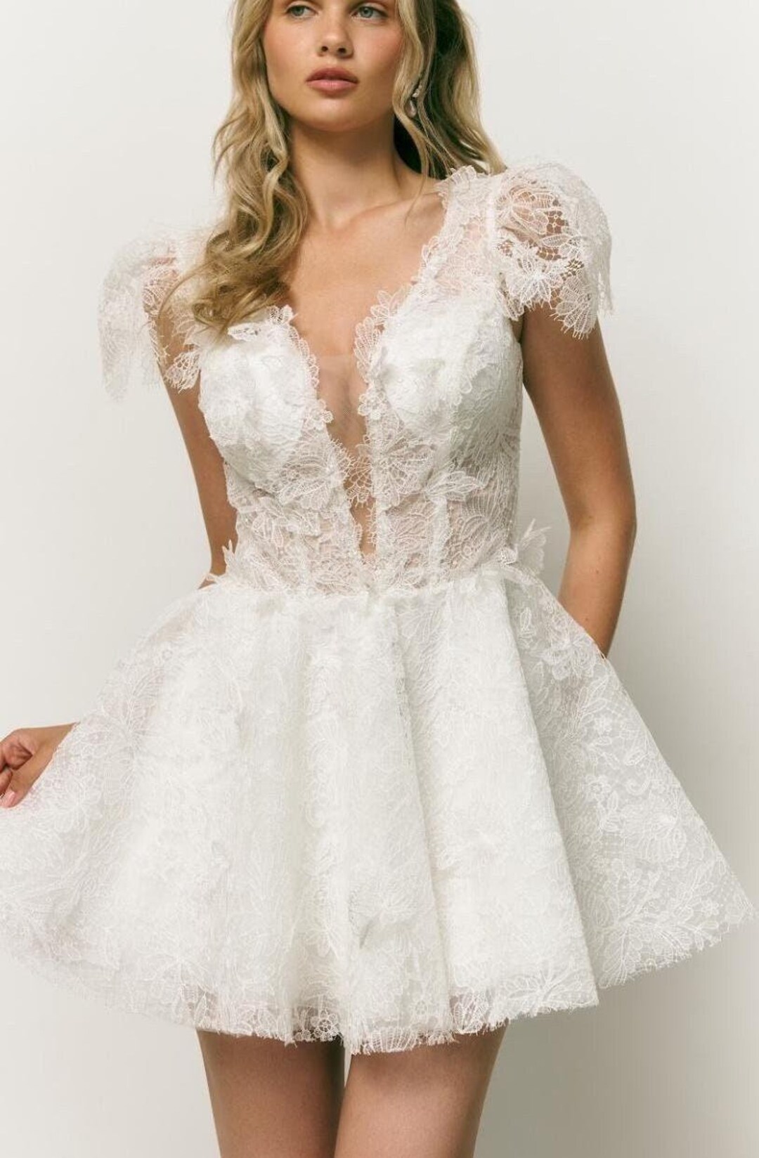 Bohemian White Mini Short Wedding Dress with a Relaxed Fit for Effortless Bridal Style