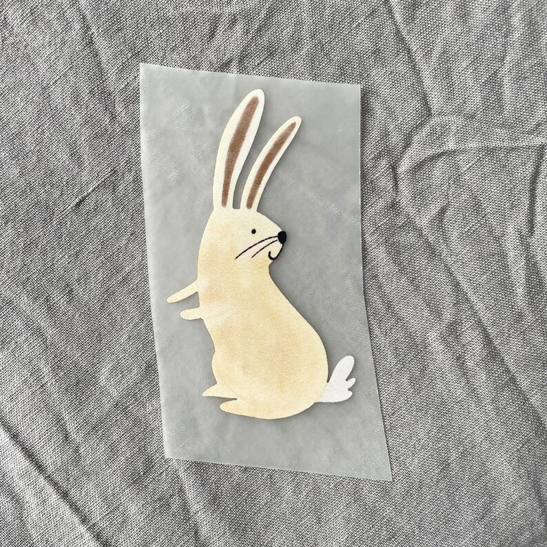 Bügelbild sitzender Hase