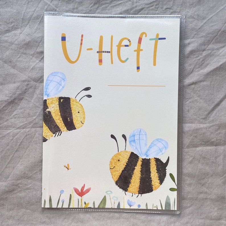 U-Heft Hülle, Impfpass, Biene, personalisiert, Geschenk zur Geburt, mit Fach für Impfpass und Gesundheitskarte image 2
