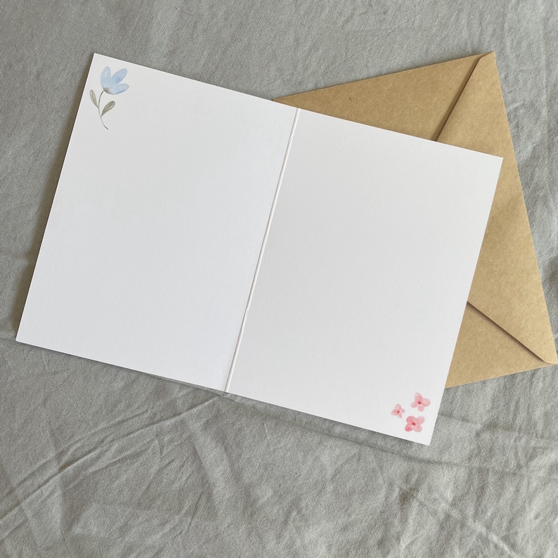 Hochzeitskarte mit Blumenmotiv – Grußkarte zur Hochzeit DIN A6, inkl. Kraftpapper Umschlag, romantisk karte zum Verschenken bild 3