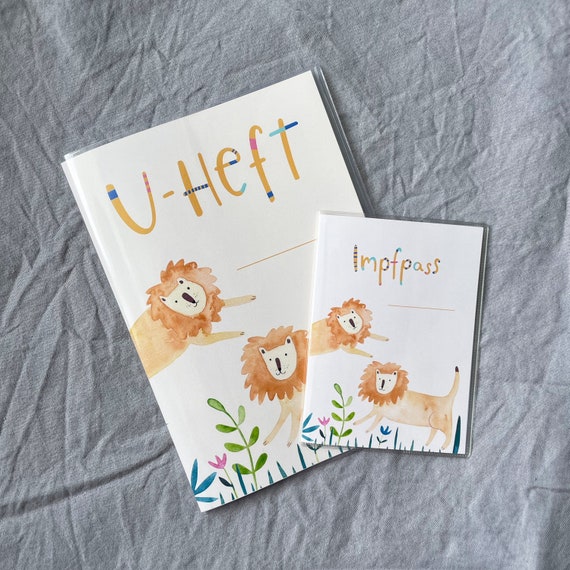 U-Heft Hülle, Impfpass, Löwe personalisiert, Geschenk zur Schwangerschaft oder Geburt, mit Fach für Impfpass und Gesundheitskarte