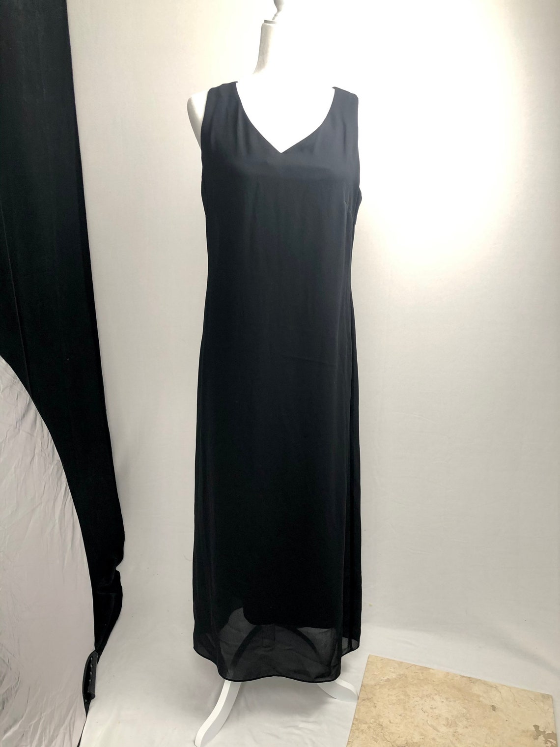 Vintage full length sleeveless black dress / vintage long | Etsy
