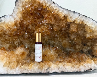 Perfumy Unwritten Fire Organic Rose Oil – naturalny, botaniczny zapach dla skóry