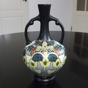 Royal Goedewaagen handpainted Gouda art nouveau / art-deco style 'Iris' vase
