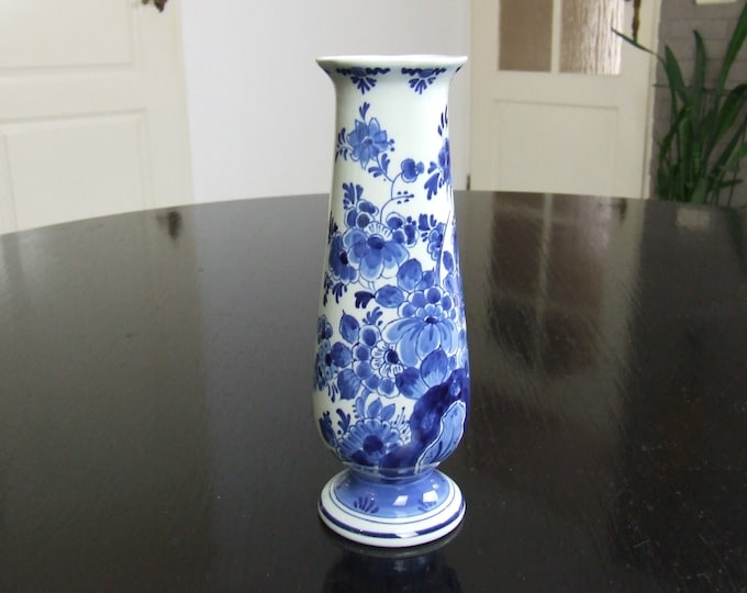 De Porceleyne Fles Delft elegant handpainted Delft blue flower vase