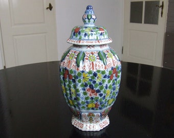 Tichelaar Makkum large handpainted Delft style covered vase, as new!