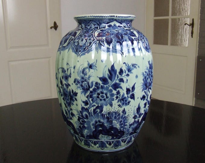 Plateelbakkerij Zuid-Holland (PZH) very large handpainted Delft flower vase