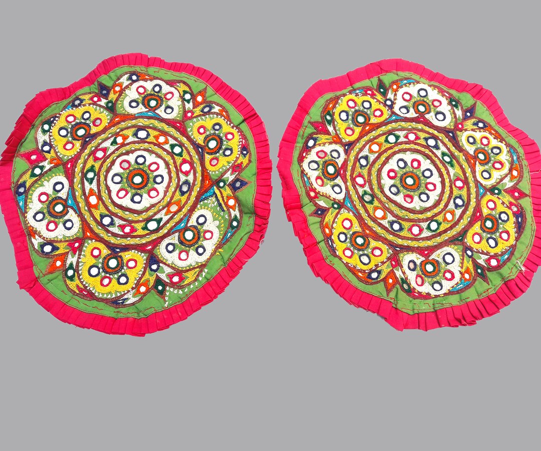 Tenture Murale Indienne Traditionnelle Brodée 137x47cm - Vintage, Fait Main
