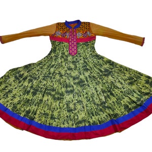Vestido Kurti estampado de algodón de diseñador con trabajo, vestido Kurti de algodón casual con estilo indio para mujer, vestido superior de algodón étnico, túnica superior kurti para mujer