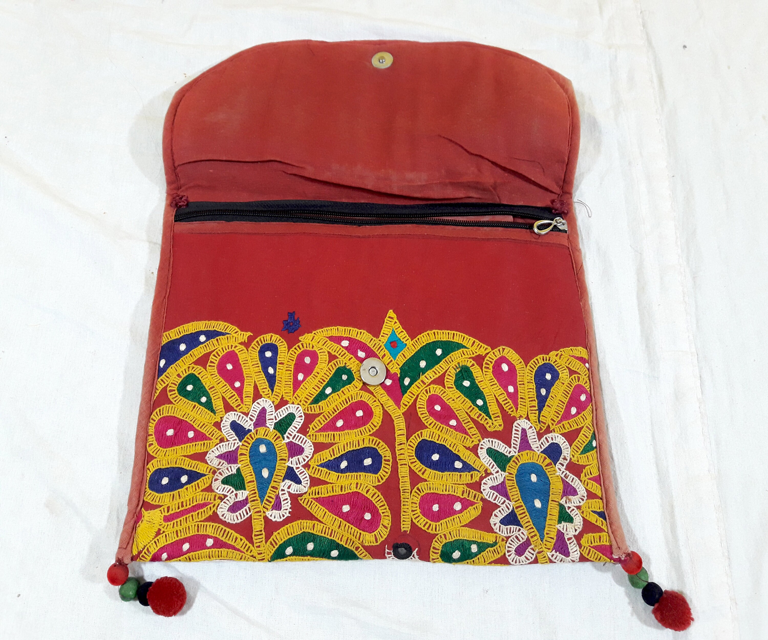 Gujrati hand purse hotsell