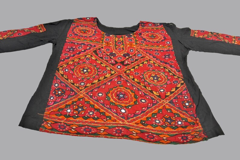 Vintage Authentic Tribal Banjara Rabari Choli Gypsy Belly Dance Top,Banjara Choli Women/'s Tribal Gypsy DanceDanewear India Rajastan Vintage