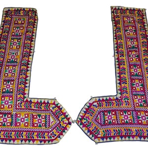 2er-Set Vintage Kutch Tribal Indianer Tapisserie 57 cm x 33 cm, ethnischer Banjara Wandbehang, rustikales Dekor Tapisserie Wandbehang, Vintage Embroide