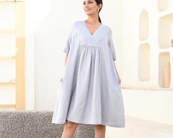Lockeres Leinenkleid mit V-Ausschnitt, Übergroßer Sommerstrandsmock, Leinenkleid für Frauen, Leinen-Oversizekleid, Leinenkleid nach Maß, weiche Leinenkleider,