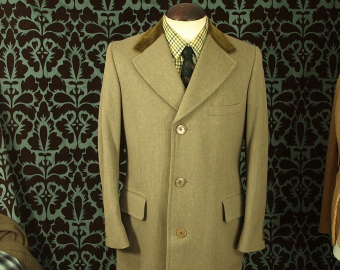 Superb Mens Aquascutum Tweed Covert Coat Overcoat Velvet Collar in a Size 40 inch medium