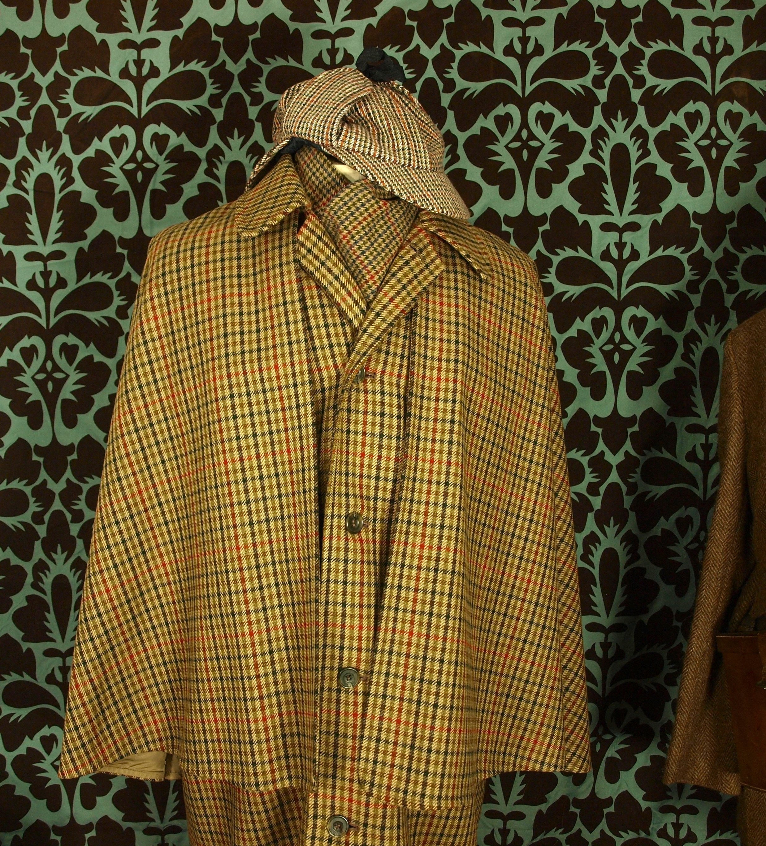 A Superb Rare Mens John G Hardy with Royal Warrant Vintage Tweed Inverness Cape size 40 medium to a 42 44 inch Large