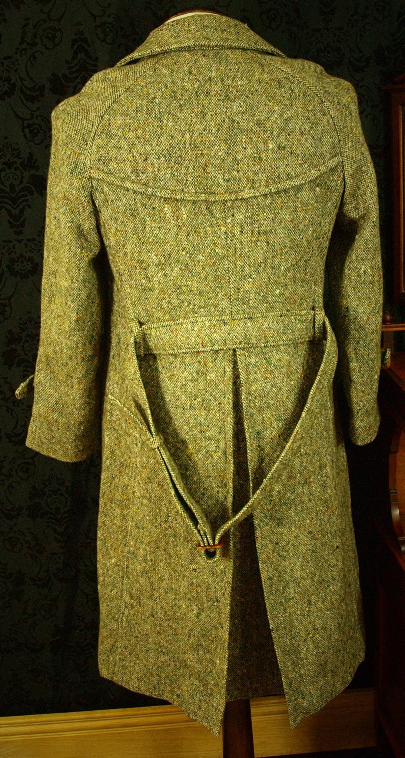 Rare Mens Vintage Donegal Style Irish Tweed Trenchcoat Overcoat Coat Size 36 extra small or Slim