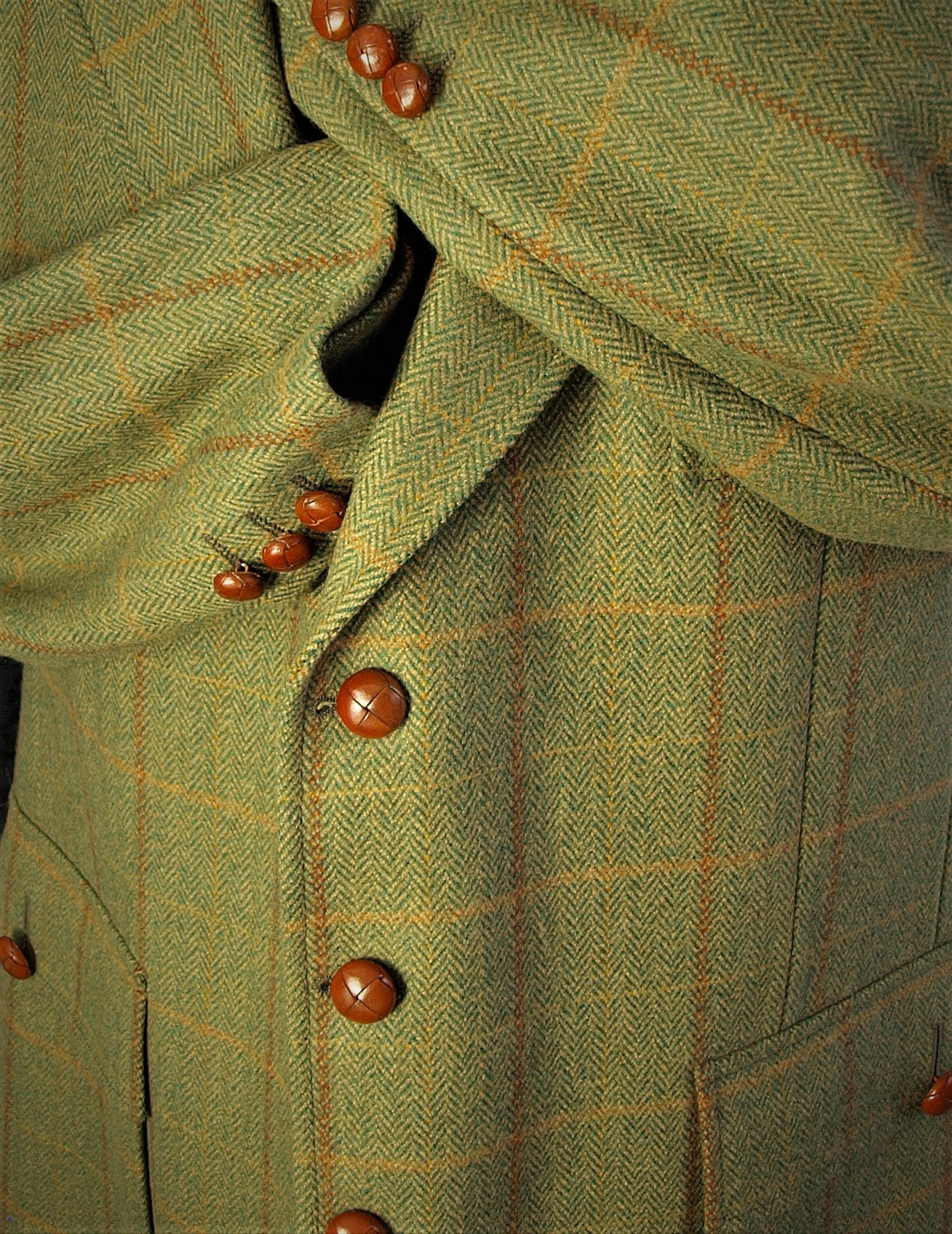 Unused Mens Bladen Essex Supasax Norfolk Tweed Jacket Size 46 inch Regular XL extra large RRP 599 action vented and laid on belt