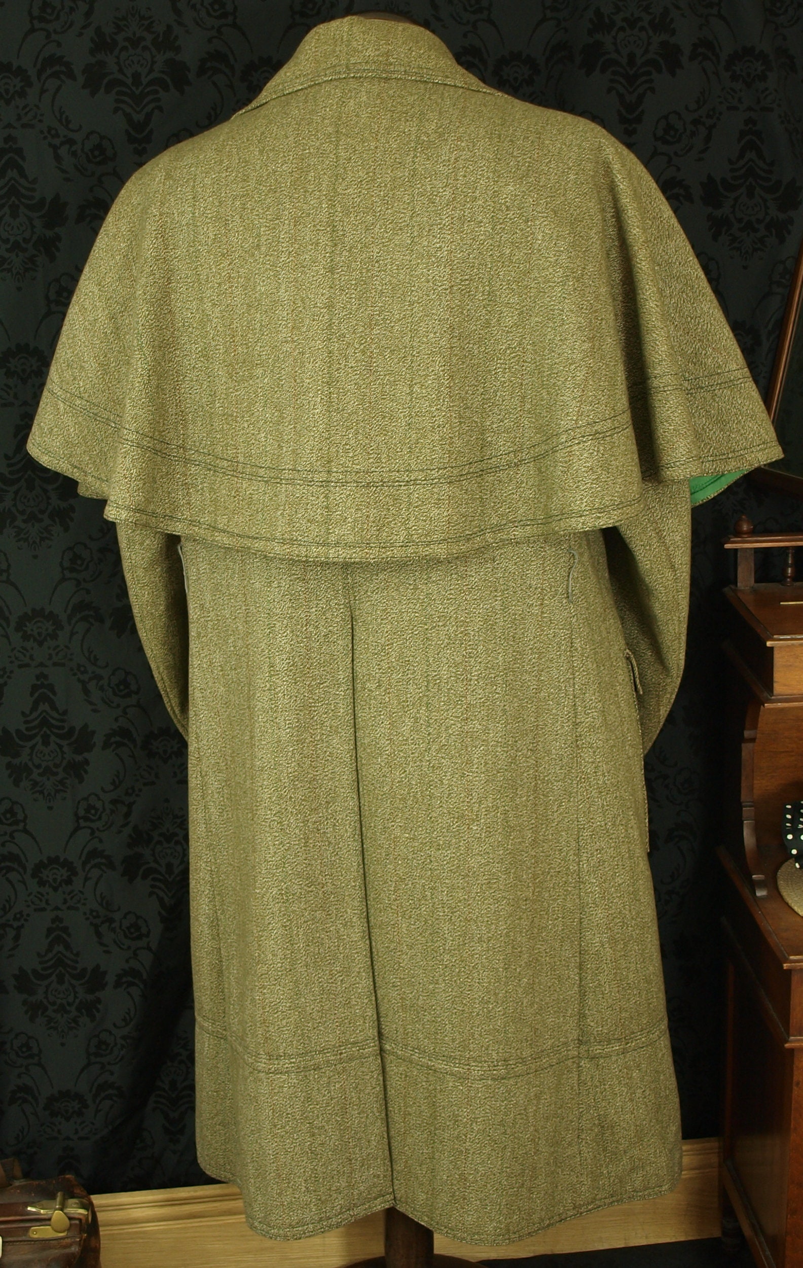 sold.....A Superb Rare Mens Vintage Tweed Ulster Inverness Cape Coat