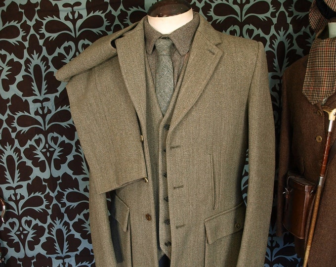 Mens 3 Piece genuine Keepers Tweed Vintage Game Keeper  Suit in a Size 40 inch  medium Long 34 inch waist 31 inch inside leg