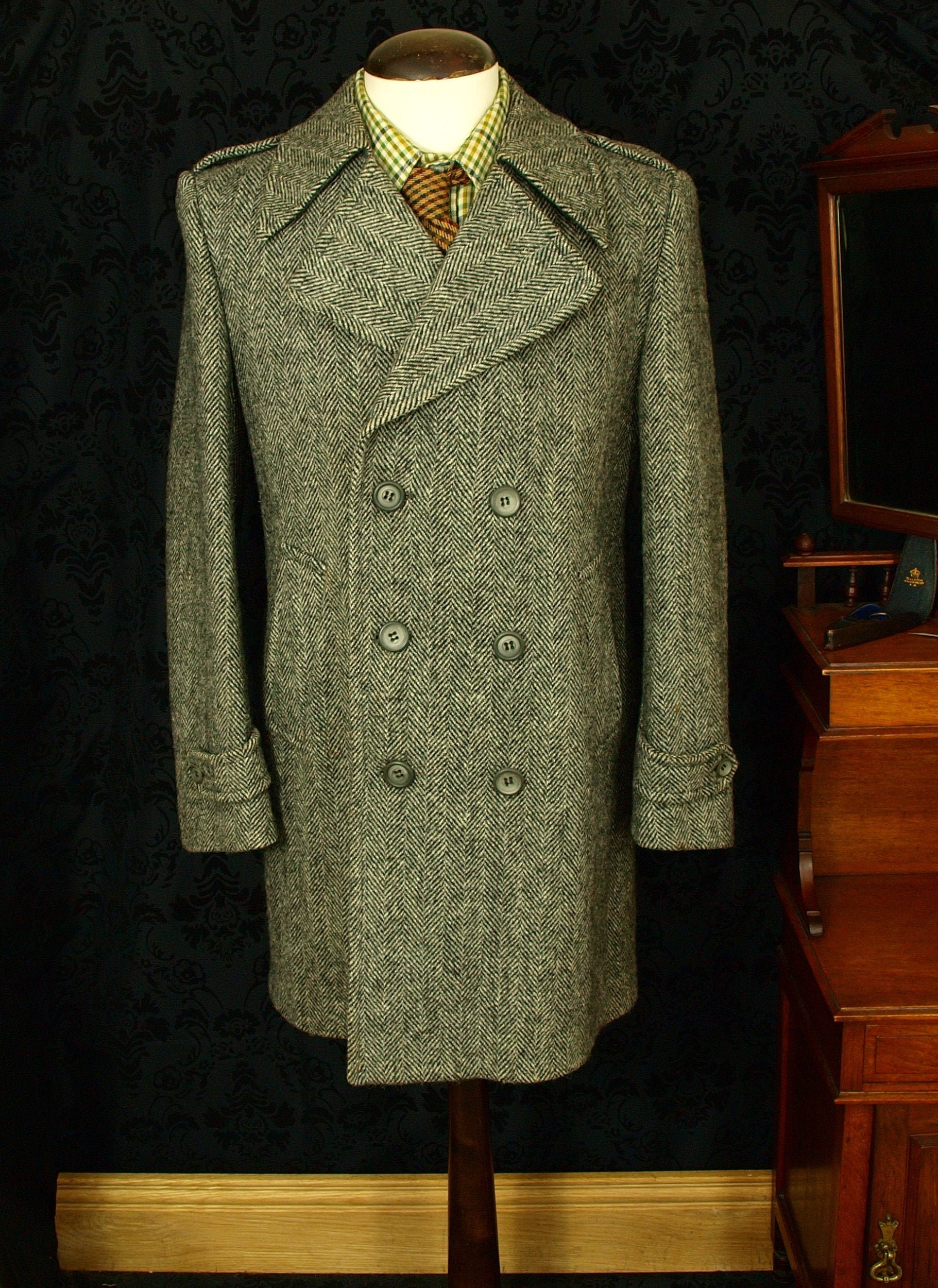 Superb Vintage M & S Harris Tweed Pea Coat Overcoat Size 40 medium