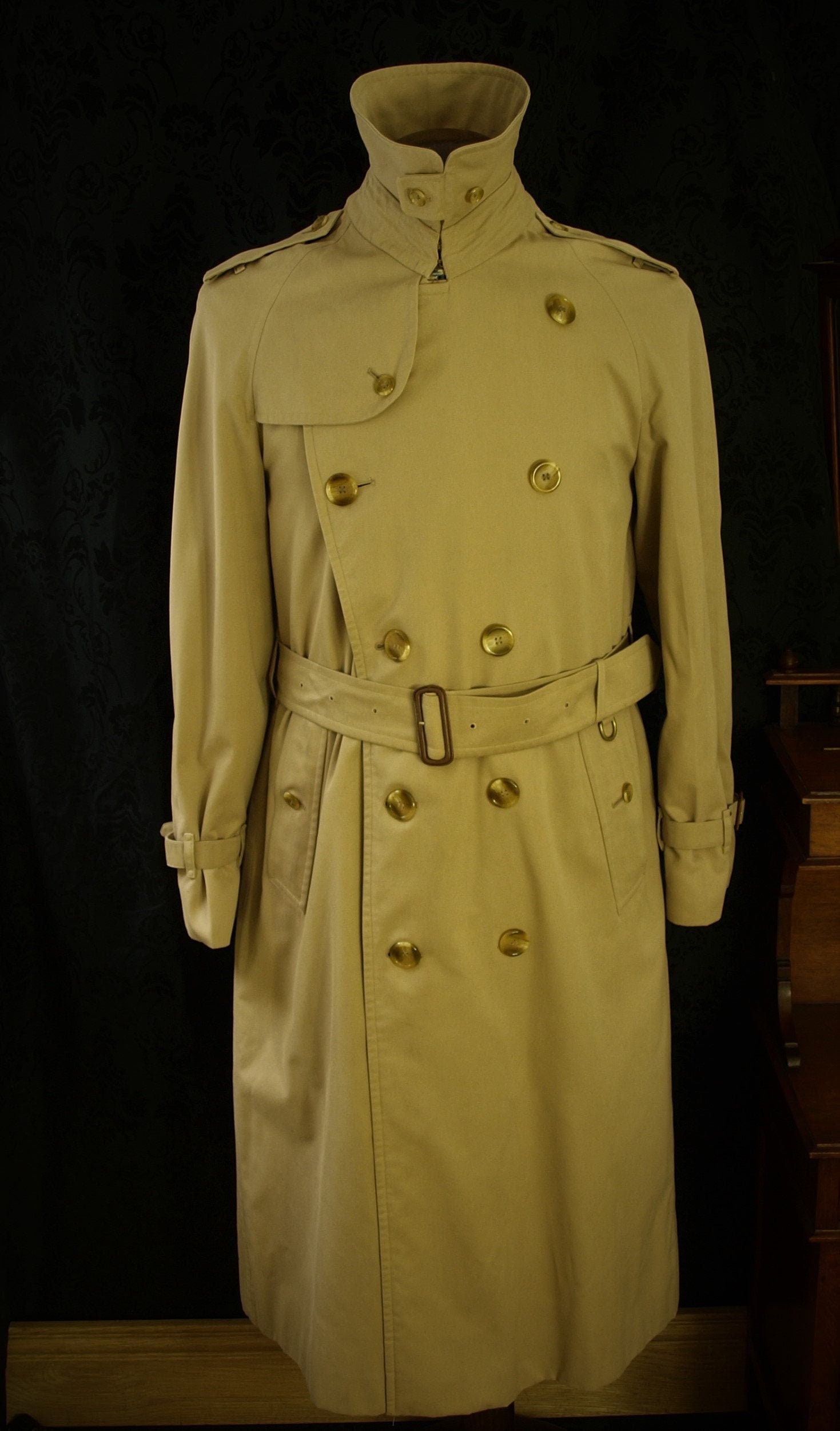 Top of The Range Mens Classic Vintage Burberry Trench Coat Size 38 ...