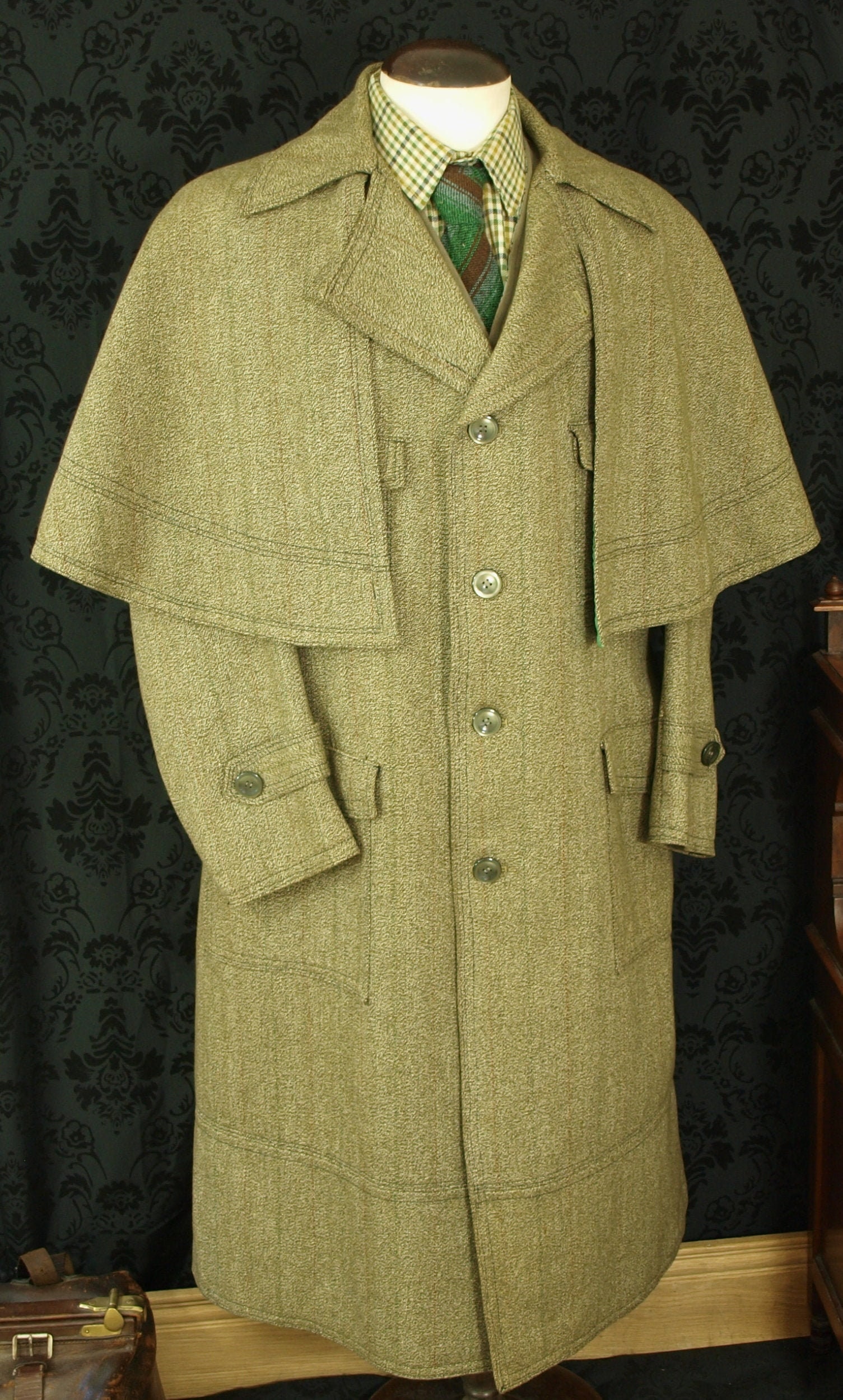 sold.....A Superb Rare Mens Vintage Tweed Ulster Inverness Cape Coat