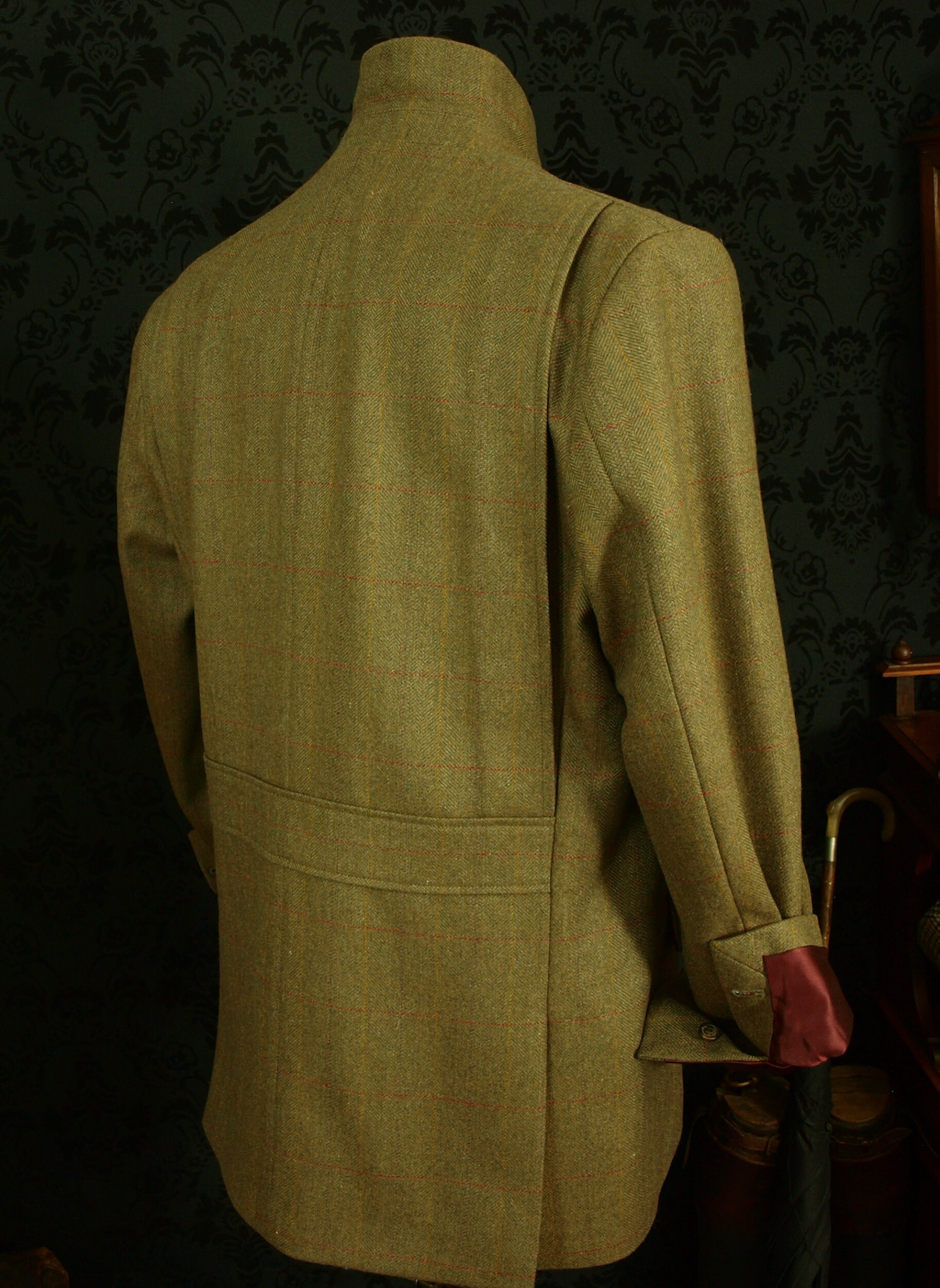 Superb Mens Chrysalis Tweed Norfolk Country Jacket Coat in a size 44 ...