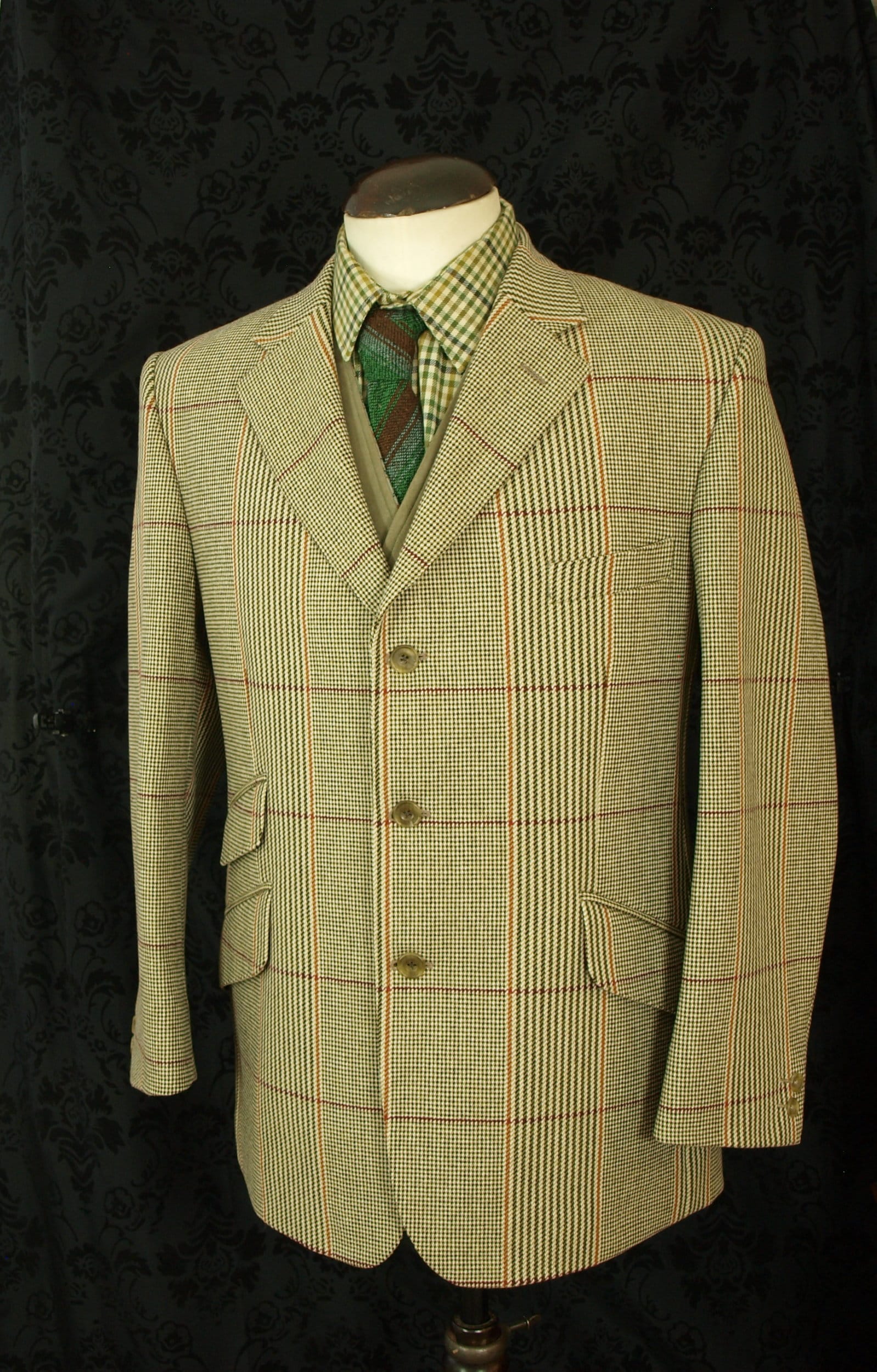 Classic Mens Crombie Tweed Hacking Riding Style Jacket Blazer in a Size