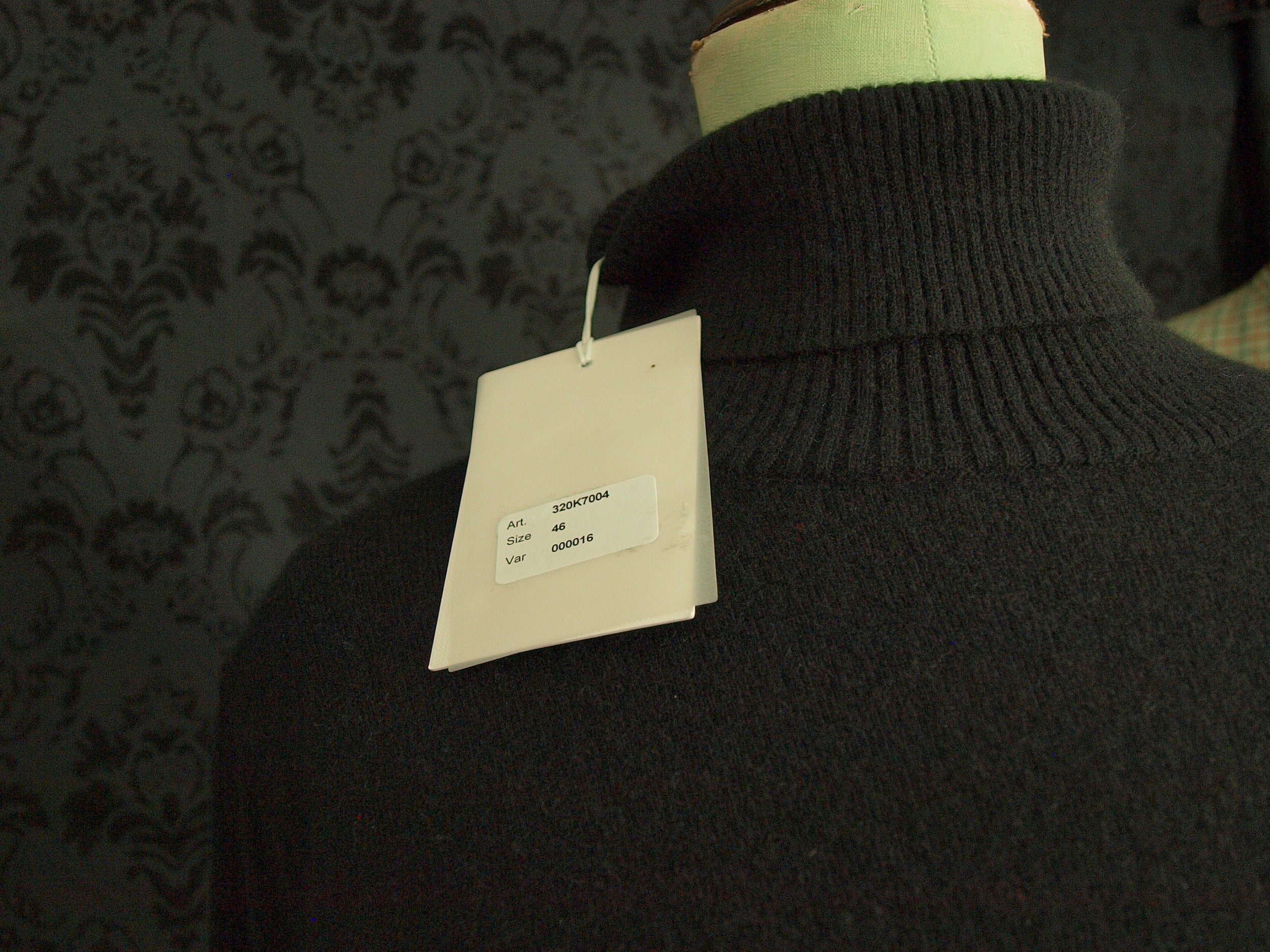 Luxury Bellwood made in Italy 100% Cashmere Black Polo Neck Sweater ...