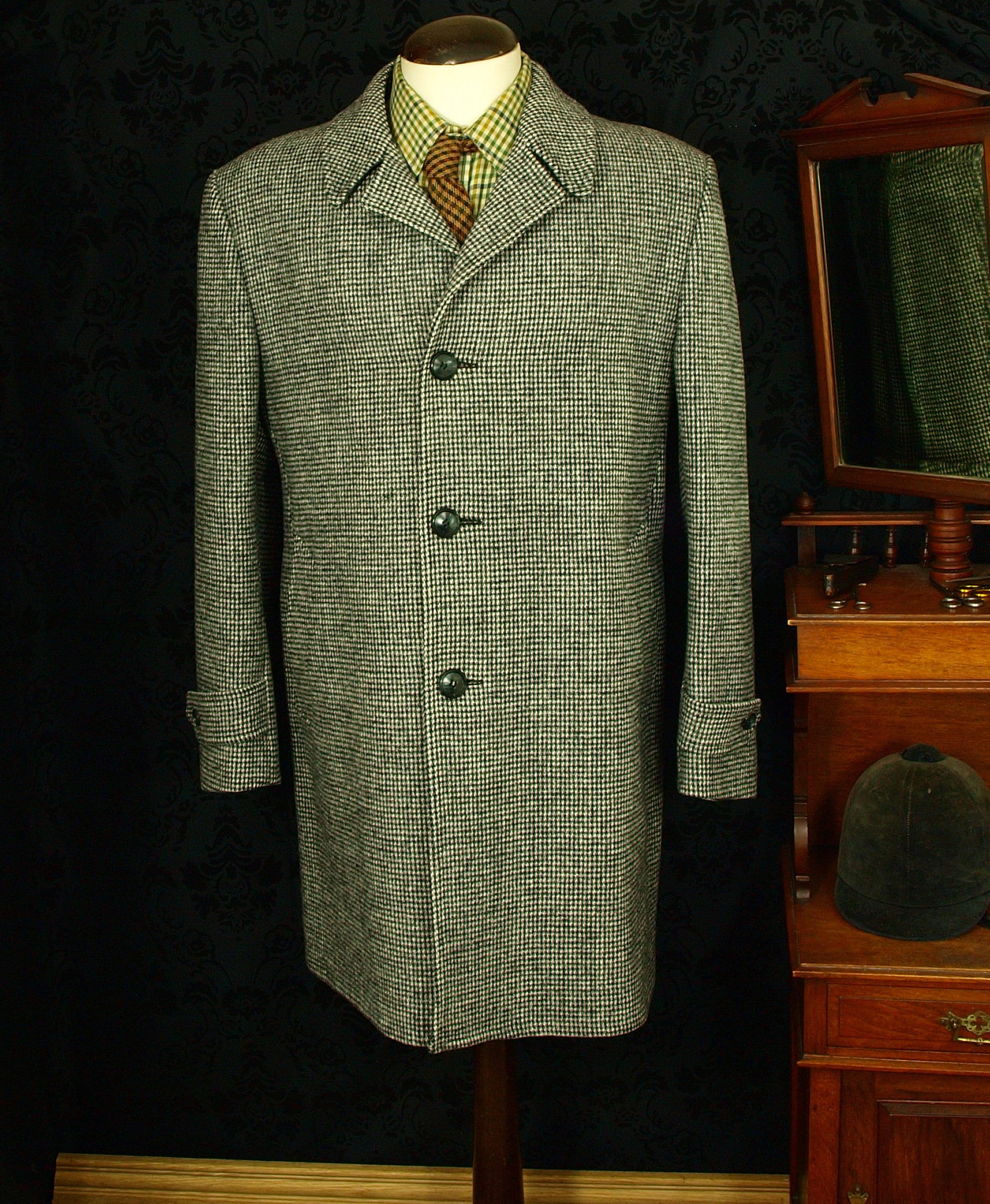 Superb Mens Vintage Harris Tweed Coat Overcoat 80's Size 44 Large 46 XL