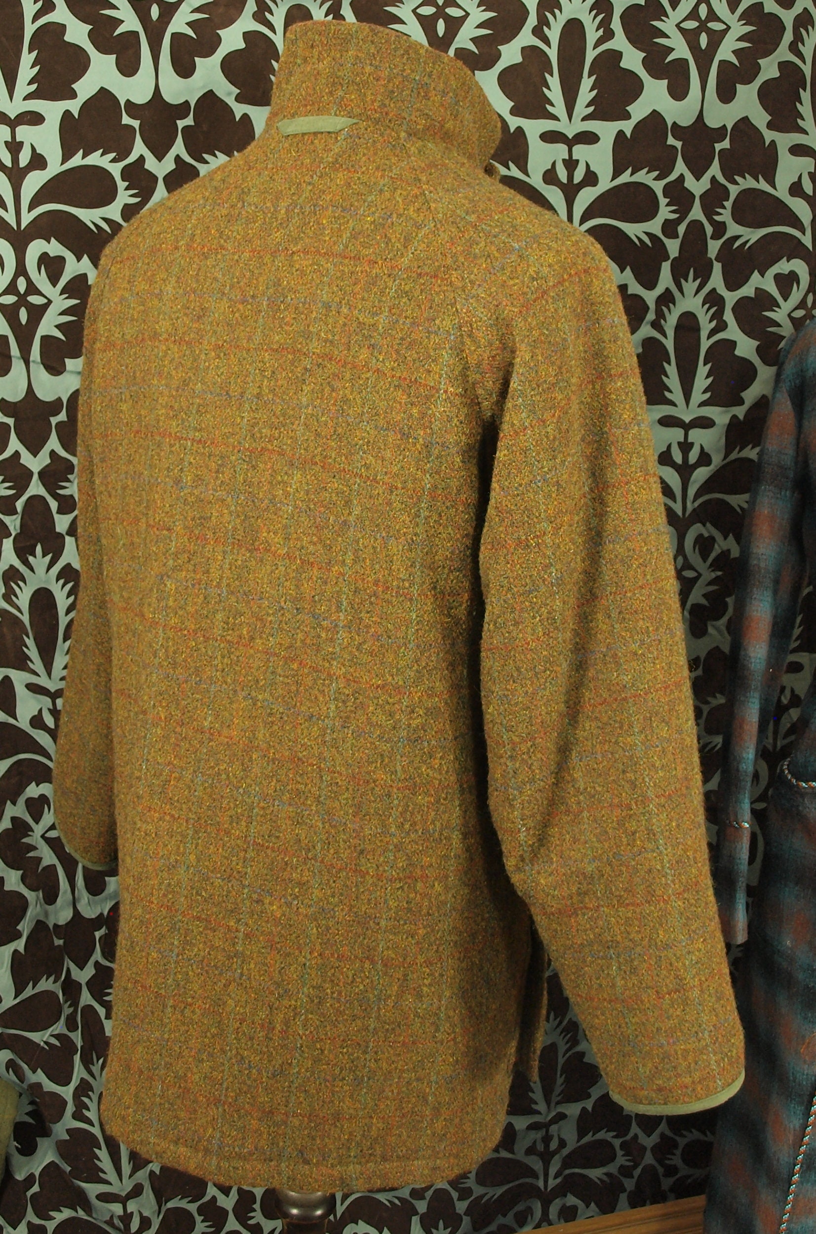 Sold.... featured Brook Taverner Harris Tweed Expensive Country Coat in a size 42 inch Large