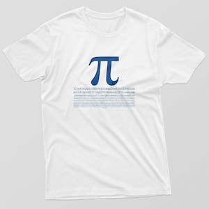 Könnte beinhalten: Weißes T-Shirt mit einem blauen mathematischen Pi-Symbol und den ersten 100 Ziffern von Pi darunter.