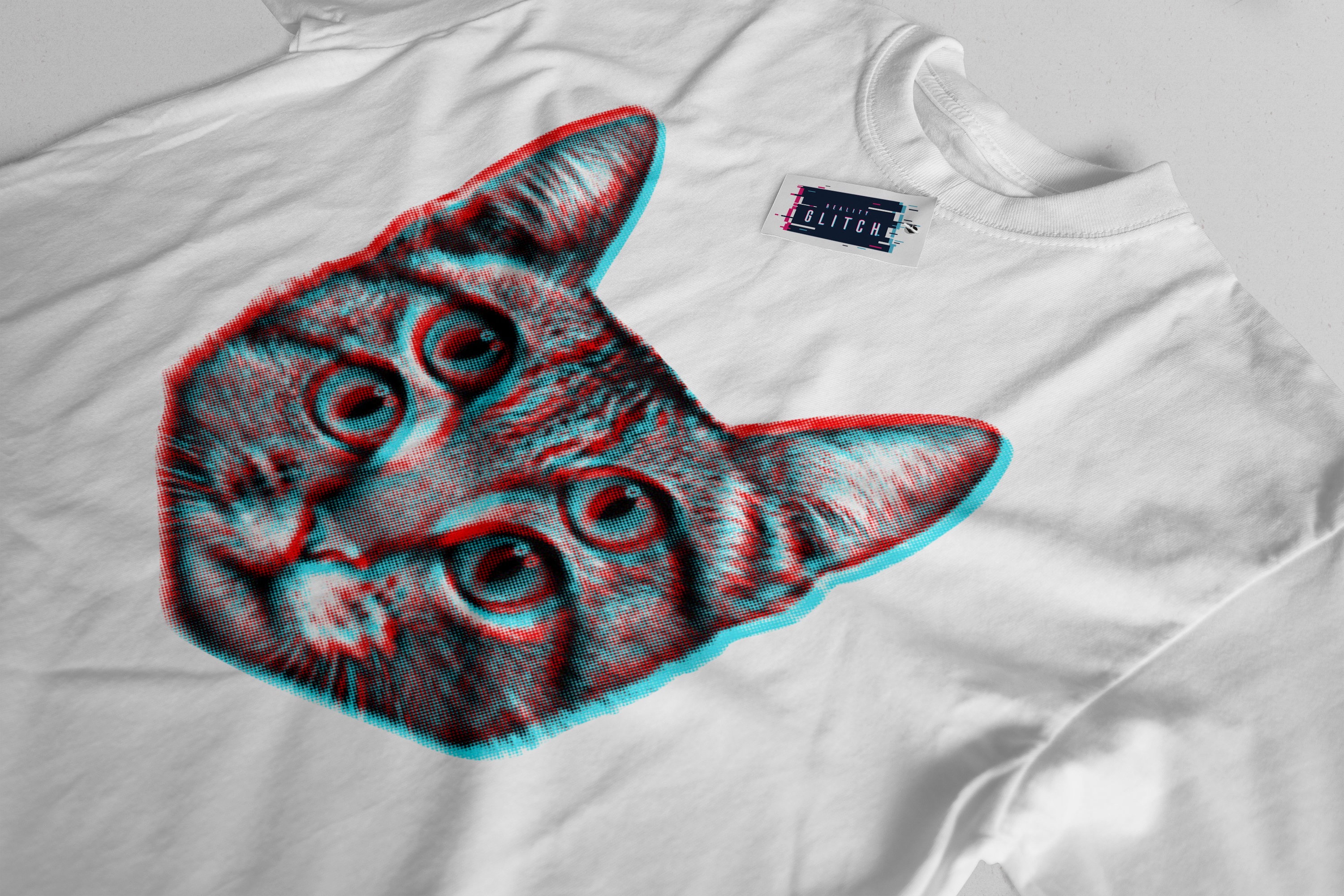 【RUDDYCHEEKS】21 Cats T-shirts What's New Pussy Cat - T-Shirt - buy now from Thump Records