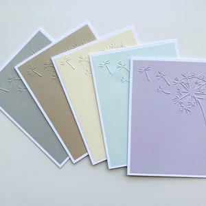 Cartes de correspondance vierges avec pissenlits en relief