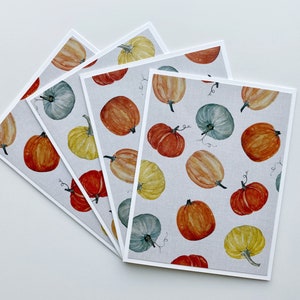 Cartes de voeux avec de jolies citrouilles, cartes de correspondance d'automne, cartes de récolte d'automne