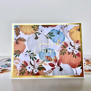Cartes de voeux avec citrouilles florales pour Thanksgiving
