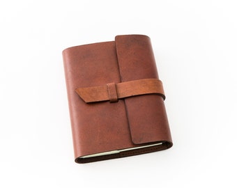Leather diary in vegetable tanned leather and antique finish done by hand, size 6x8,5 inch, refillable. handmade in Italy