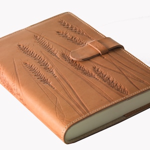 Refillable  agenda in genuine leather with wheat imprinted on the leather- size 7x9,5 inch. - handmade in Italy