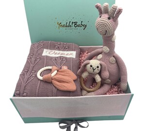 Unser Bestseller Geschenk für Baby Mädchen in exklusiver Box mit Decke mit Namen