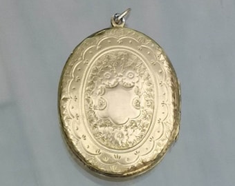 Antique Early Victorian Oval Gilt Silver Locket Pendant, Circa 1830