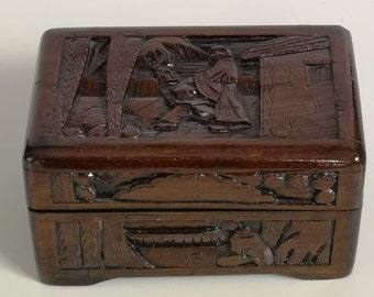 Vintage Chinese Carved Lidded Box With Silk Linings, Circa 1940's