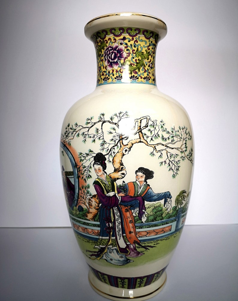 Vintage Chinese Porcelain Vase Marked Circa 1930/'s 17.5 H x 5.3 W