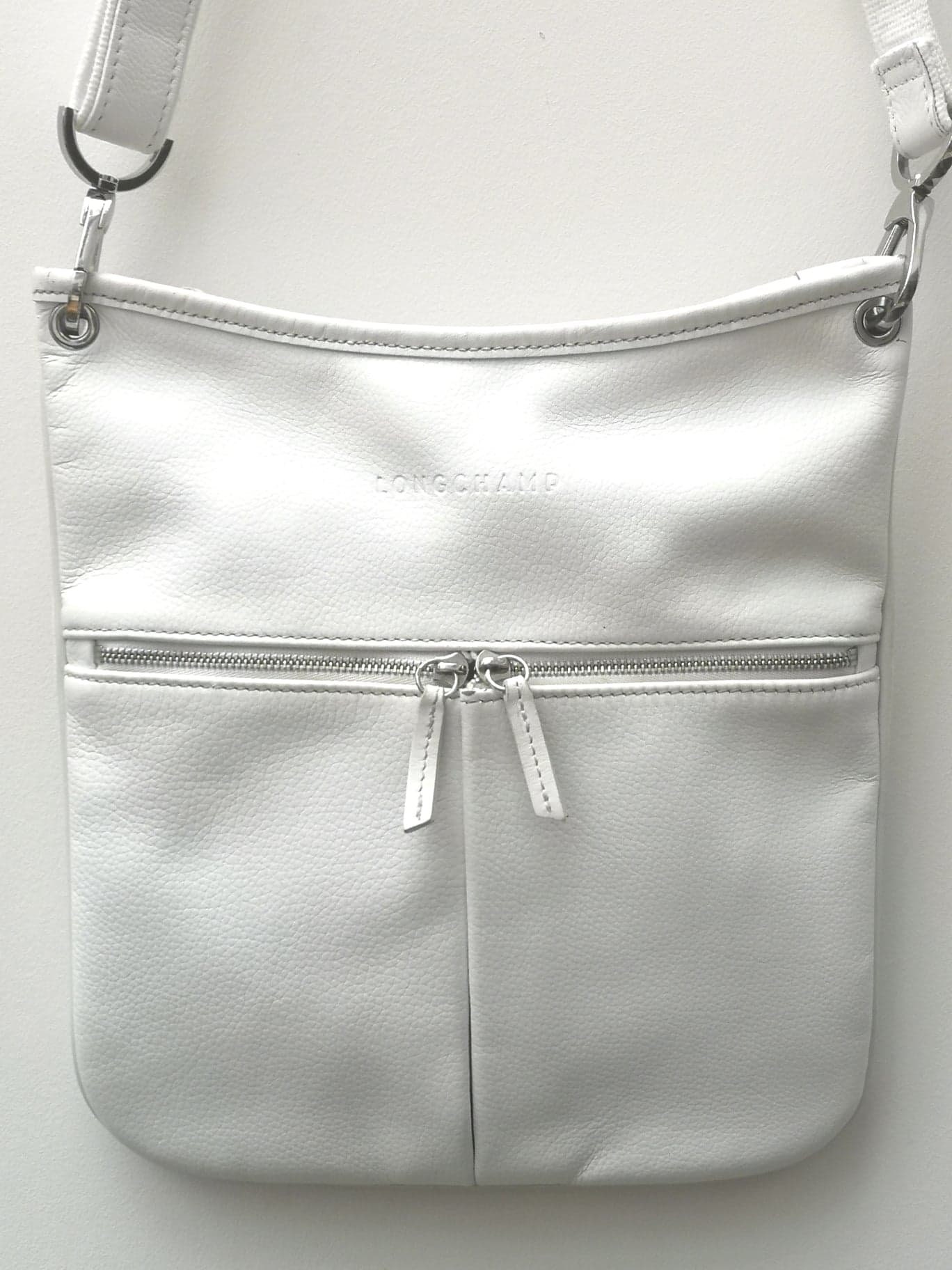 Longchamp Le Foulonné White Leather Crossbody Bag in Pre Loved 
