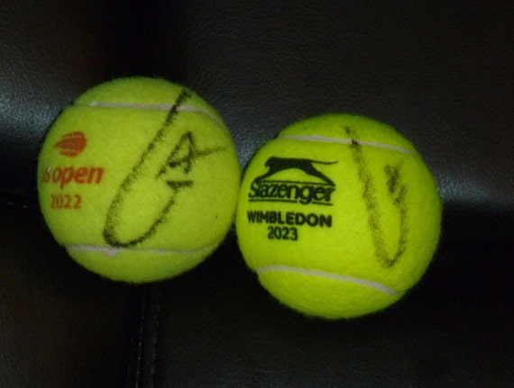 カルロス・アルカラスのサイン入りウィンブルドン 2023 日付入りテニス