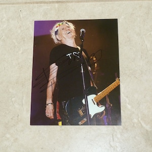 KEITH RICHARDS autographed  8 1/2 X 10 Photo from 2021 No Filter tour program with COA