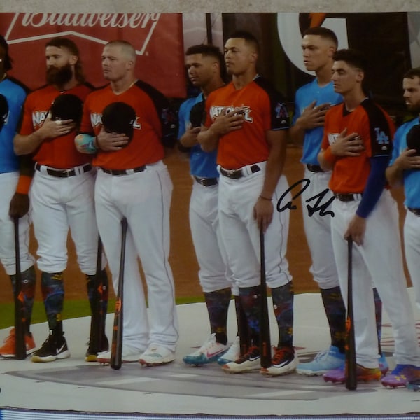 AARON JUDGE Signed 8x10 Photo from 2017 Home Run Derby plus program