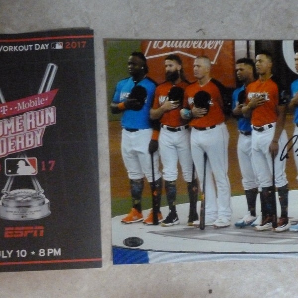 AARON JUDGE Signed 8x10 Photo from 2017 Home Run Derby plus program