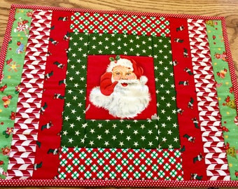 Quilted Reversible Christmas Placemat: Santa Claus