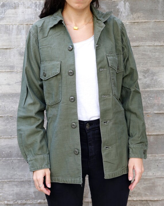 olive green military jacket