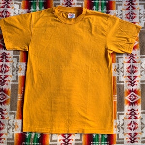 Vintage Hanes t shirt single stitch made in USA medium